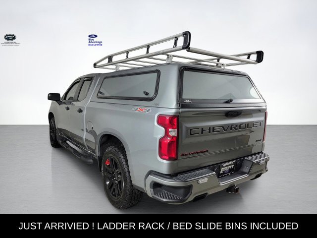 Used 2025 Chevrolet Silverado 1500 RST w/ Redline Edition AWD/4WD image 5