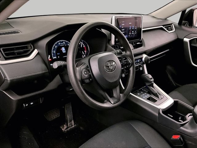 Used 2025 Toyota RAV4 LE AWD/4WD image 12