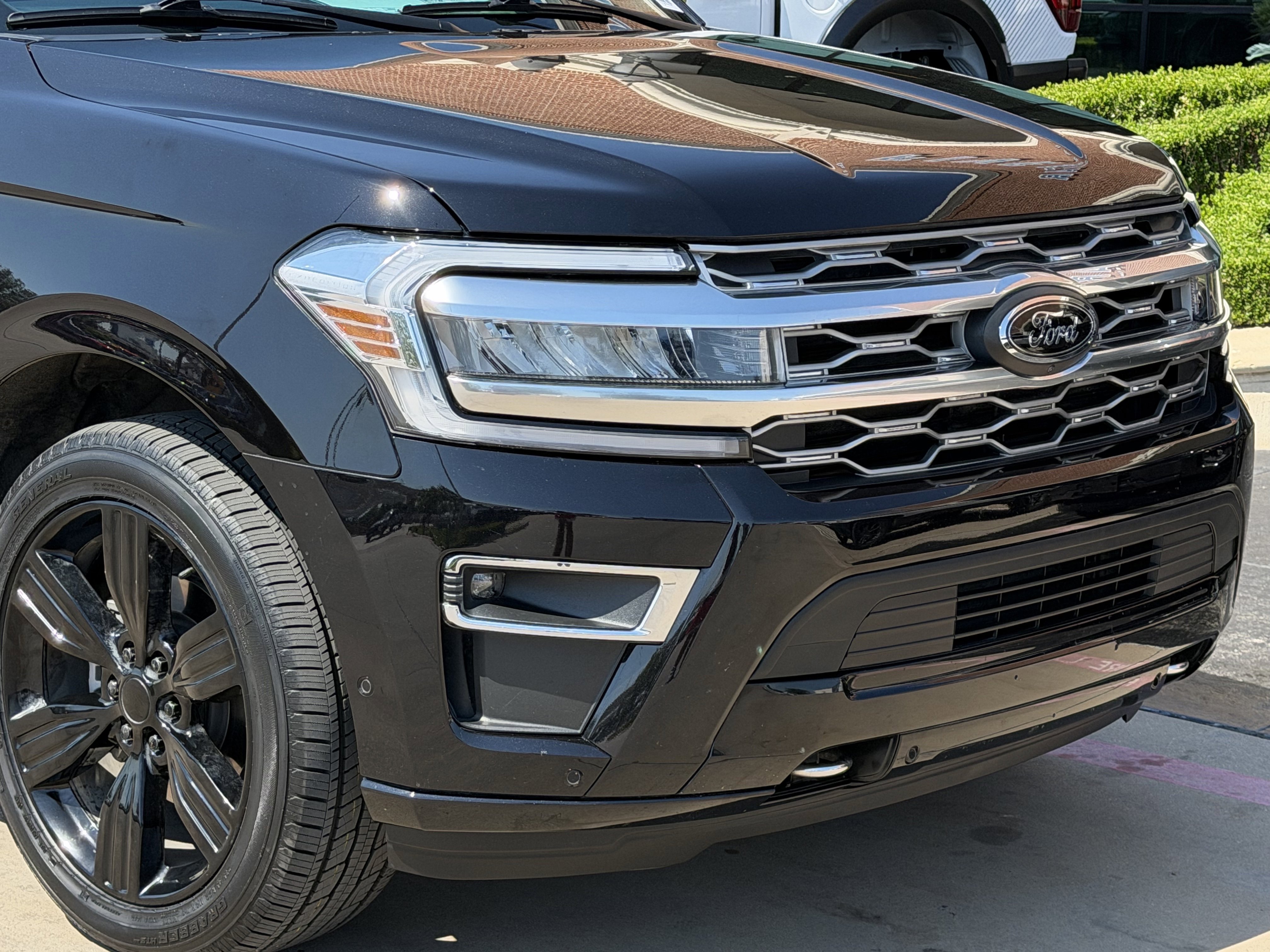 Certified 2024 Ford Expedition Max Platinum AWD/4WD image 10