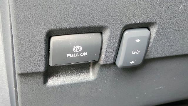 Certified 2023 Ford F450 Lariat w/ Lariat Ultimate Package AWD/4WD image 11