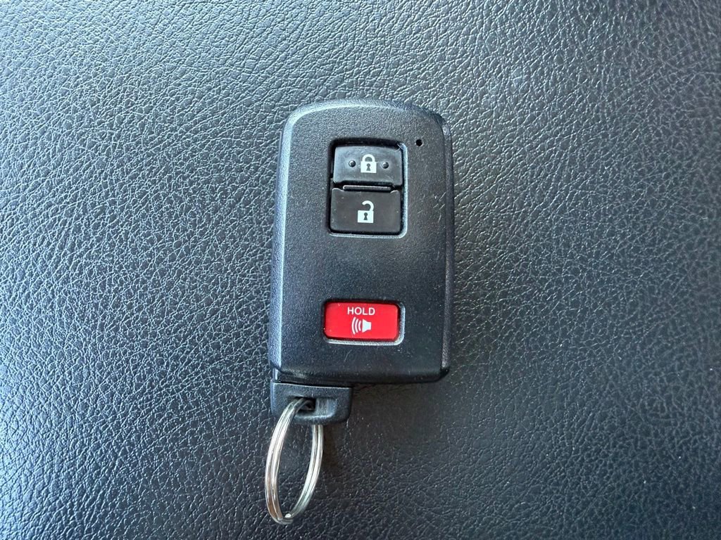 Used 2021 Toyota 4Runner TRD Off-Road Premium w/ Moonroof Package AWD/4WD image 26