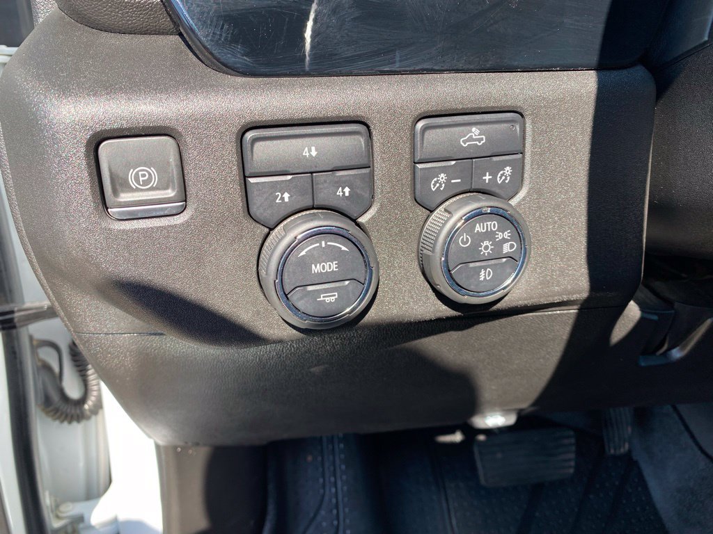 Used 2024 Chevrolet Silverado 2500 LT AWD/4WD image 12