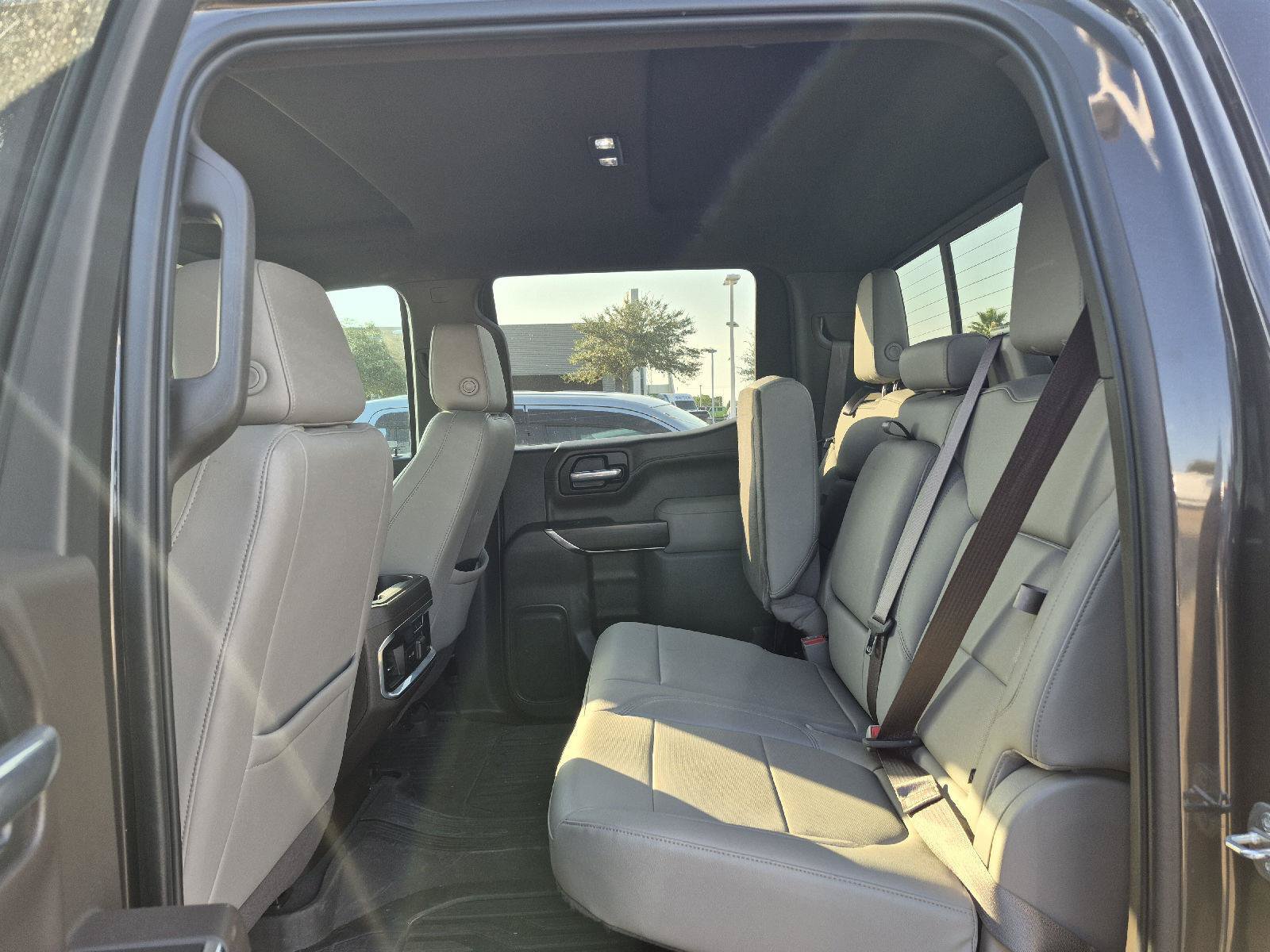 Used 2021 GMC Sierra 1500 SLT RWD image 10
