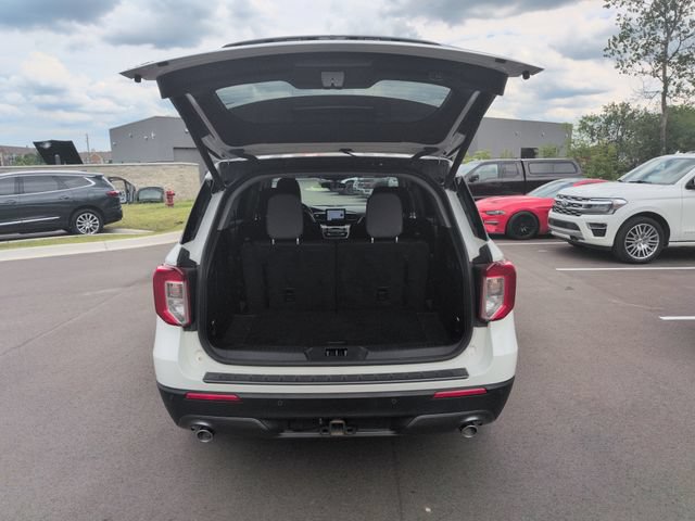 Certified 2023 Ford Explorer XLT w/ Equipment Group 202A AWD/4WD image 19