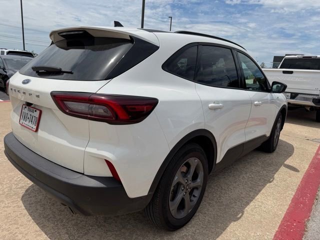 Certified 2025 Ford Escape ST-Line w/ Tech Pack #1 FWD image 3
