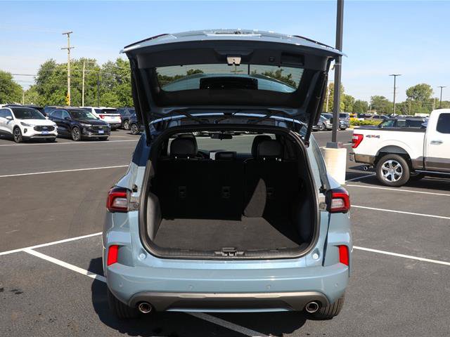 Certified 2024 Ford Escape ST-Line w/ Tech Pack #1 AWD/4WD image 14