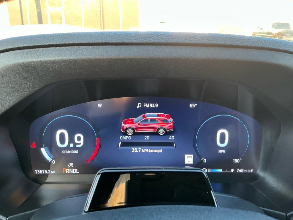 Certified 2025 Ford Explorer ST-Line w/ Premium Package RWD image 19