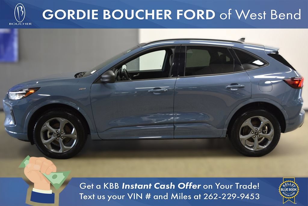 Certified 2024 Ford Escape ST-Line w/ Tech Pack #1 AWD/4WD image 2