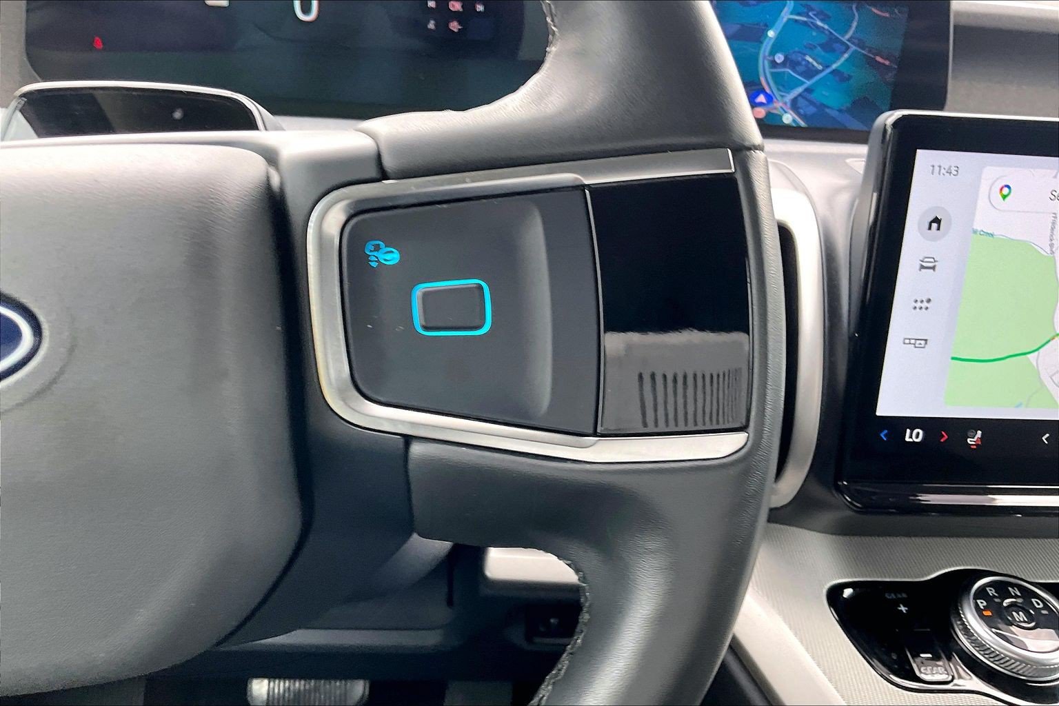 Certified 2025 Ford Expedition Active RWD image 17