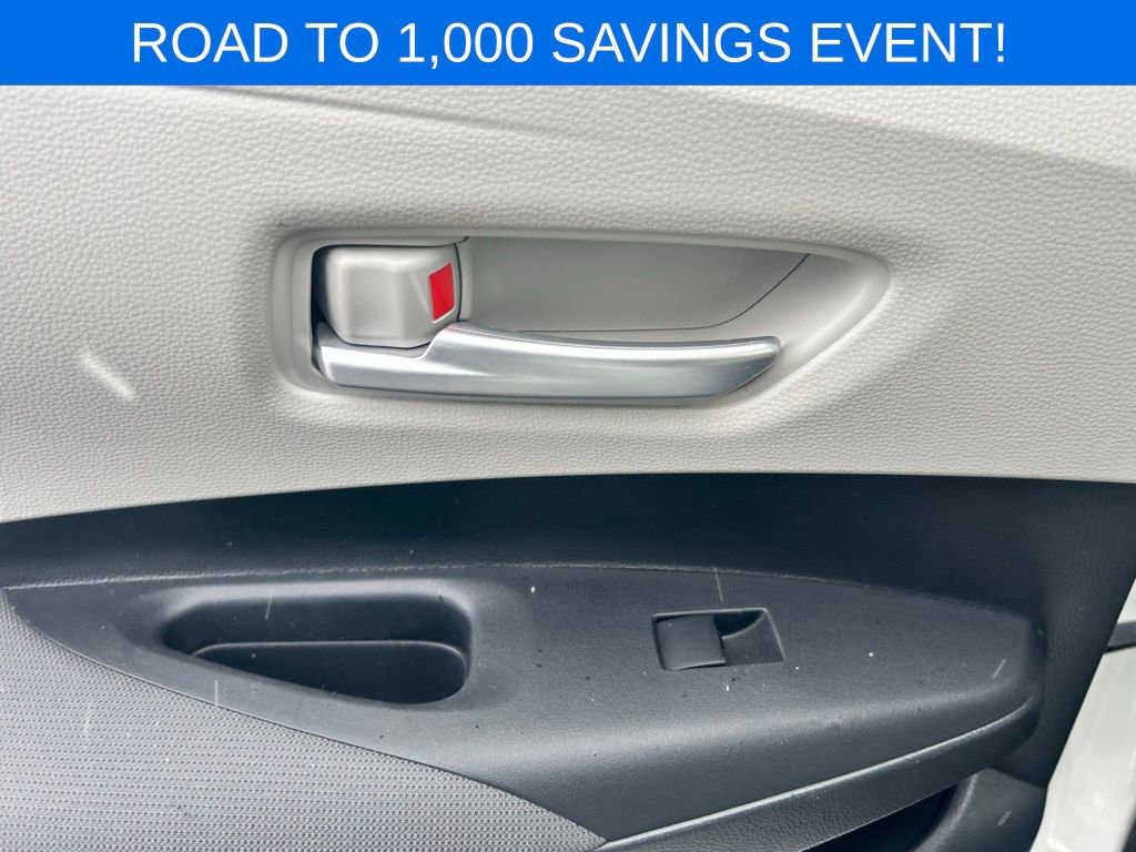Used 2020 Toyota Corolla LE image 17
