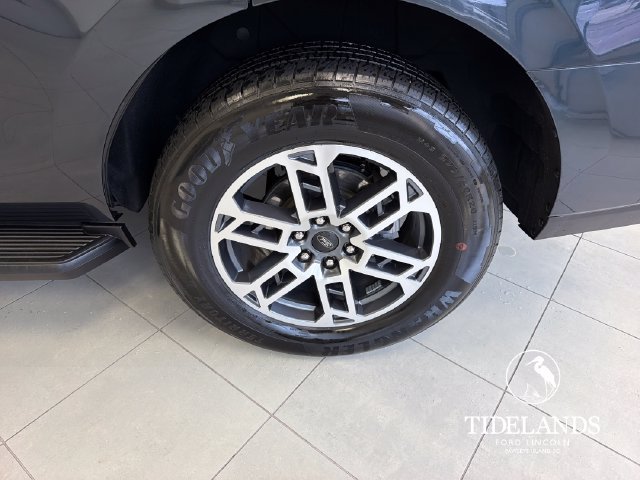 Certified 2025 Ford Expedition Active RWD image 33