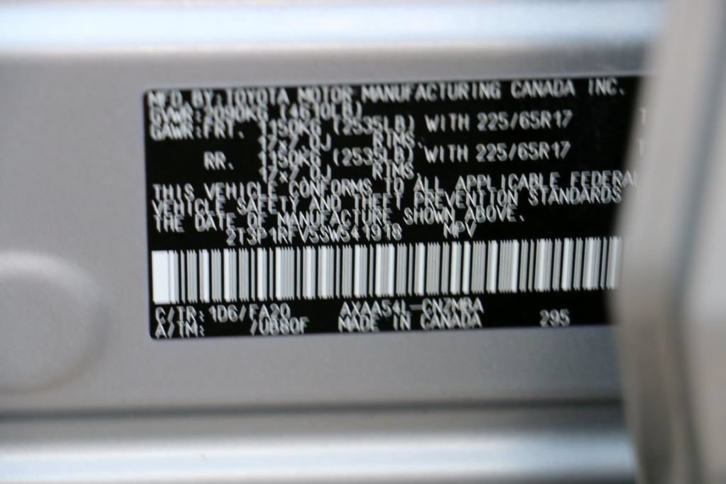 Used 2025 Toyota RAV4 XLE AWD/4WD image 32
