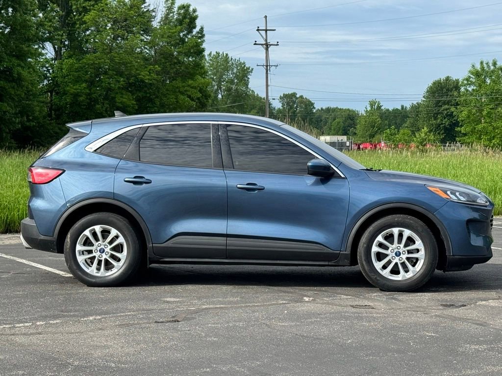 Certified 2020 Ford Escape SE FWD image 4