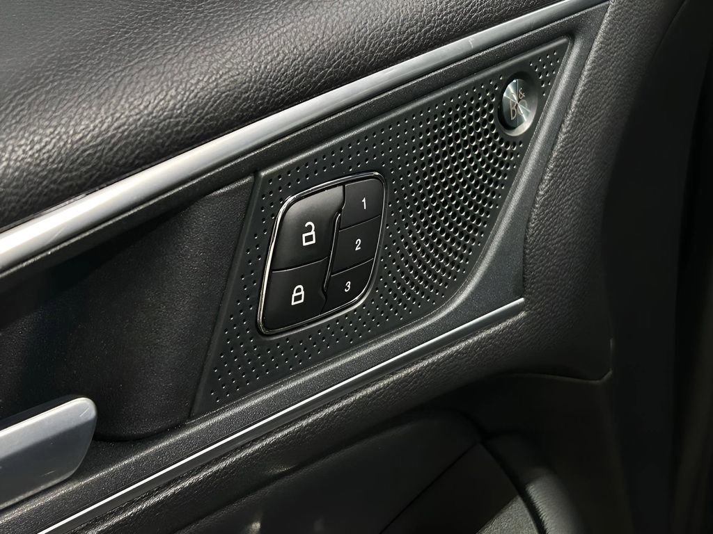 Certified 2024 Ford Edge Titanium image 18