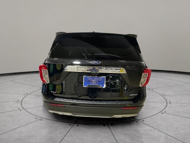 Certified 2023 Ford Explorer XLT w/ Equipment Group 202A AWD/4WD image 4