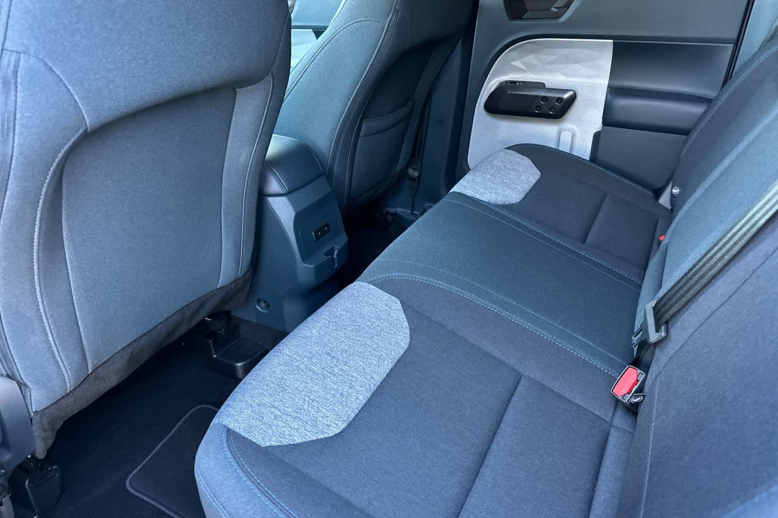 Certified 2025 Ford Maverick XLT FWD image 4