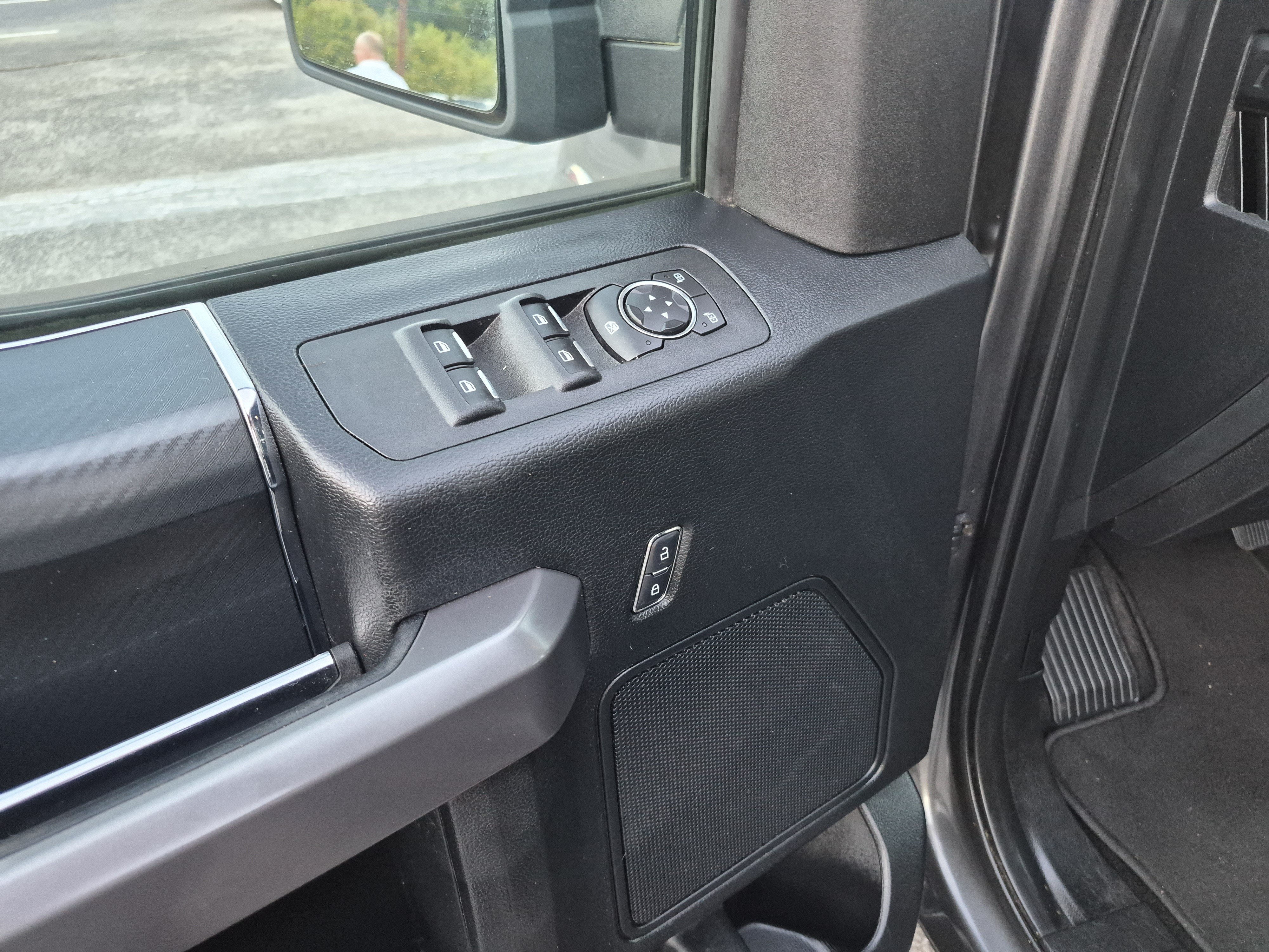 Certified 2019 Ford F150 XLT w/ Equipment Group 302A Luxury AWD/4WD image 11