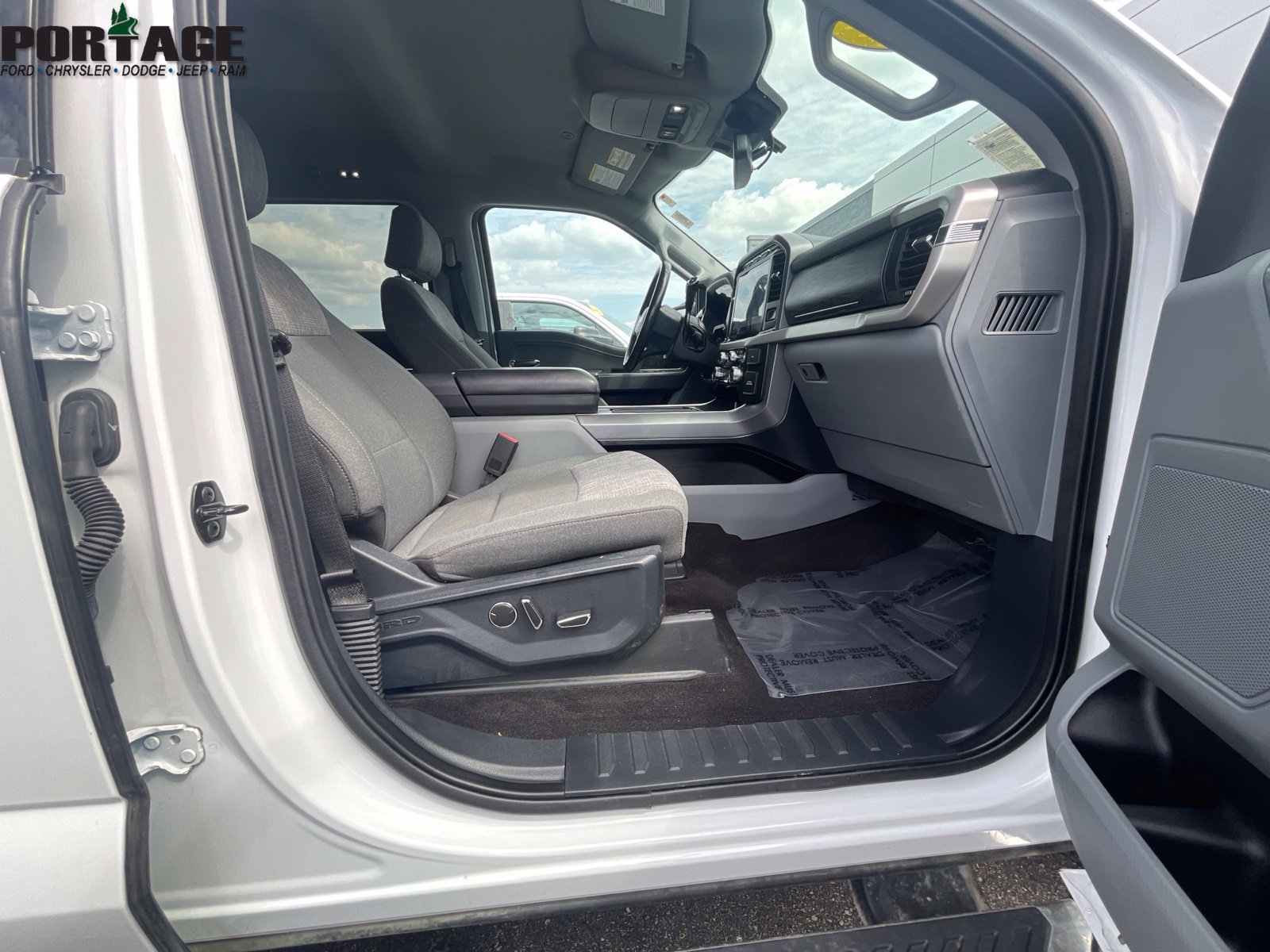 Certified 2021 Ford F150 XLT w/ Equipment Group 302A High AWD/4WD image 18