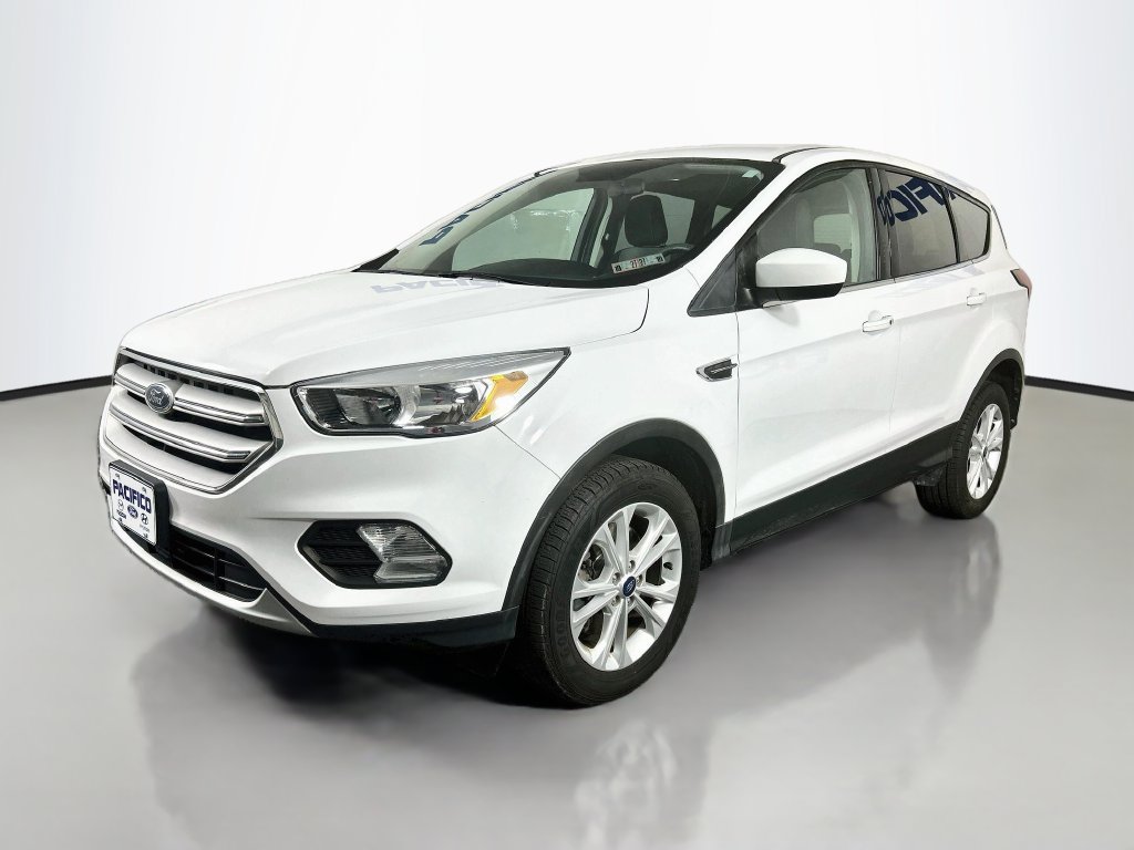 Certified 2019 Ford Escape SE AWD/4WD image 3
