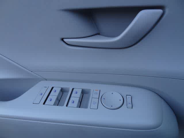 Used 2024 Hyundai Kona SEL AWD/4WD image 15