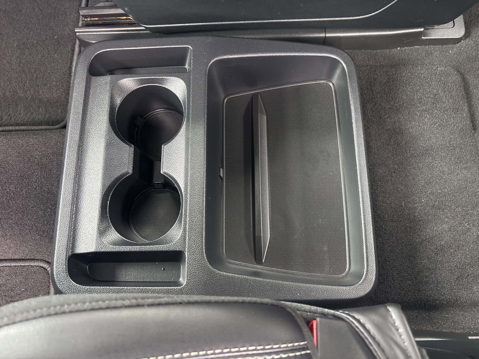 Certified 2021 Ford Explorer XLT w/ Equipment Group 202A image 41