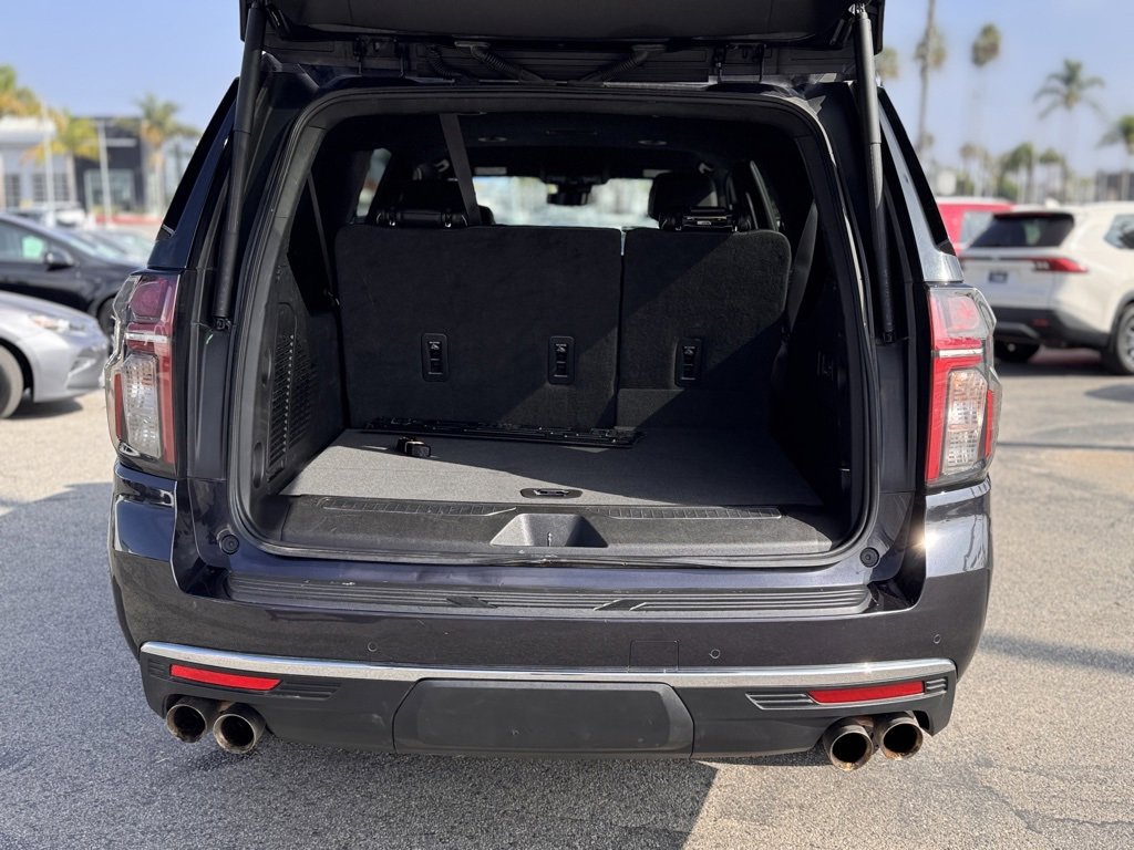 Used 2023 Chevrolet Suburban Premier image 13