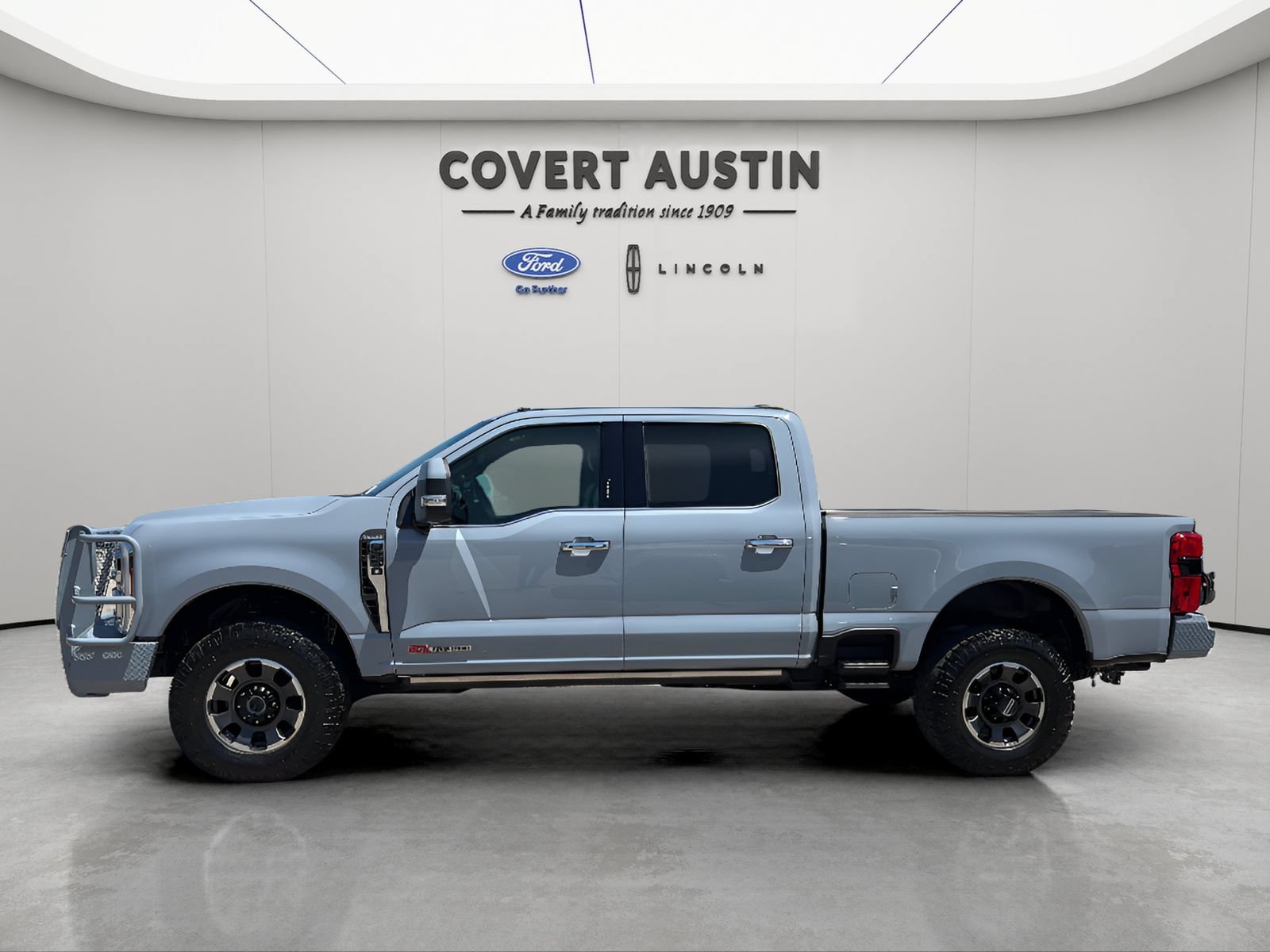 Certified 2024 Ford F250 King Ranch w/ Tremor Off-Road Package AWD/4WD image 3