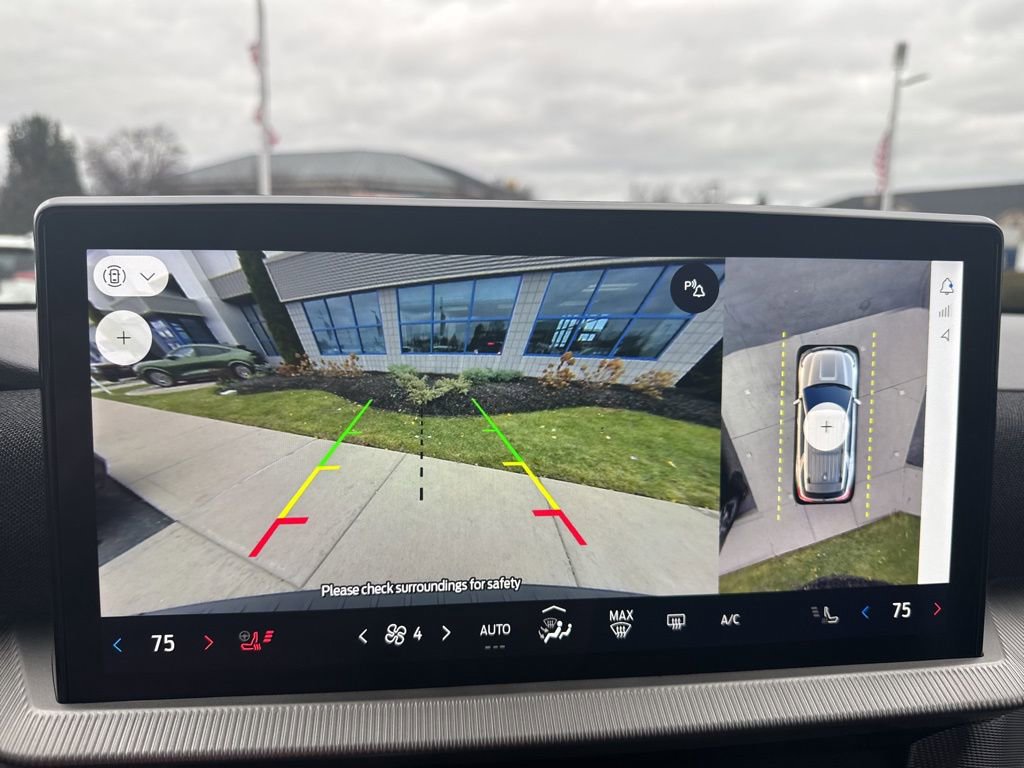 Certified 2025 Ford Explorer ST image 35