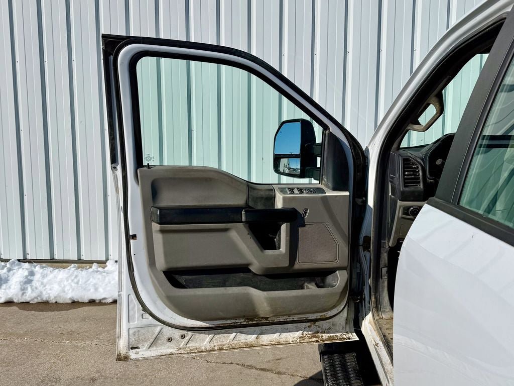 Certified 2019 Ford F550 4x4 Crew Cab Super Duty image 14