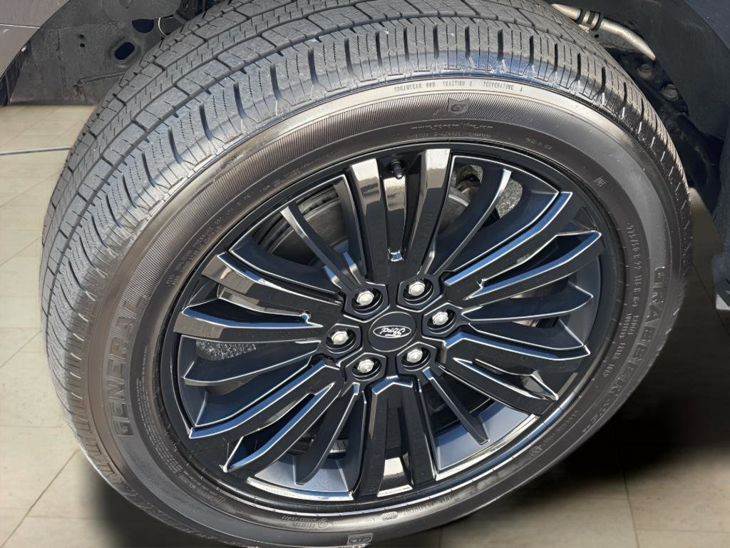 Certified 2024 Ford F150 Platinum w/ Equipment Group 702A High image 28