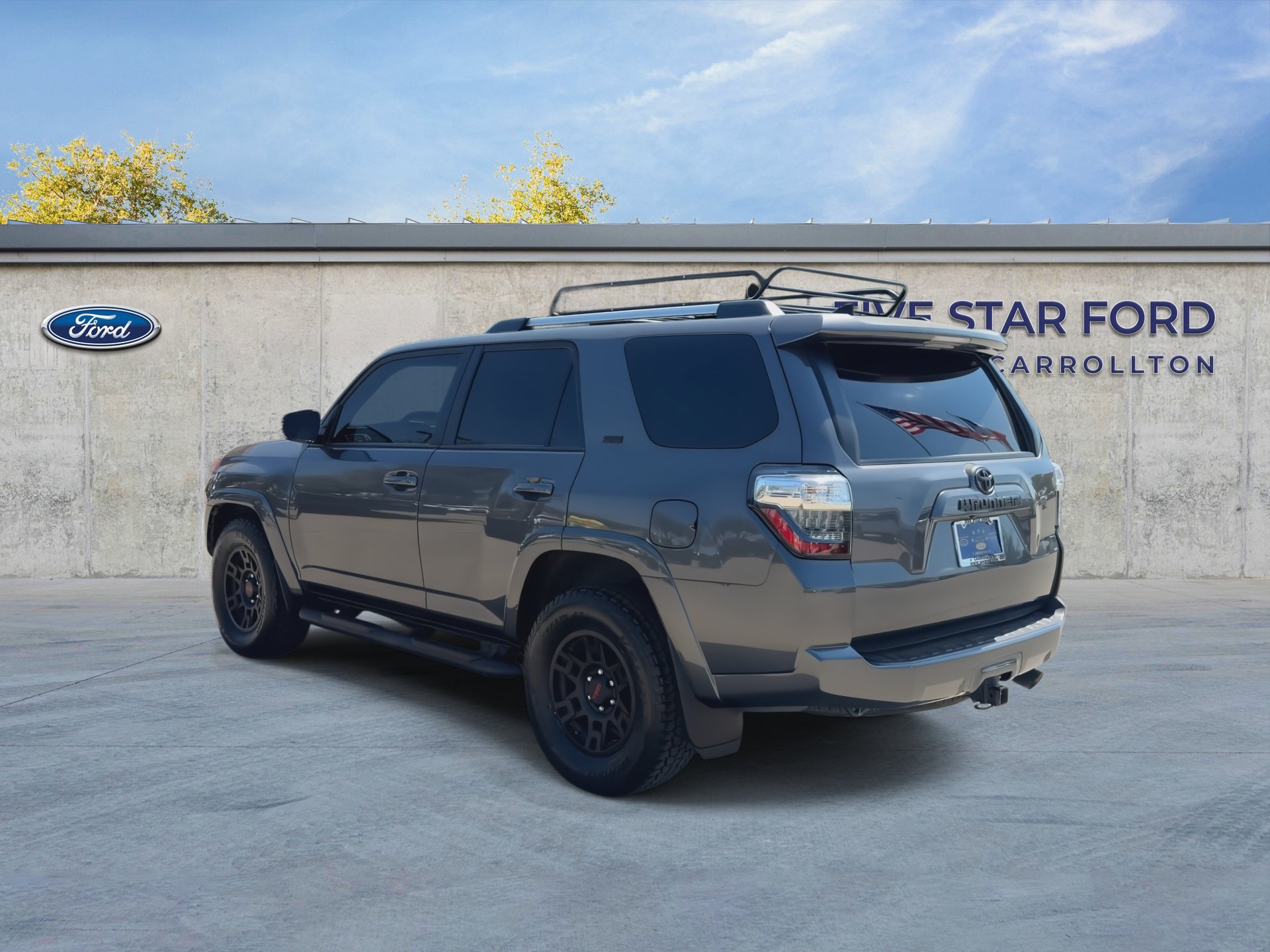 Used 2023 Toyota 4Runner SR5 Premium w/ Moonroof Package RWD image 6