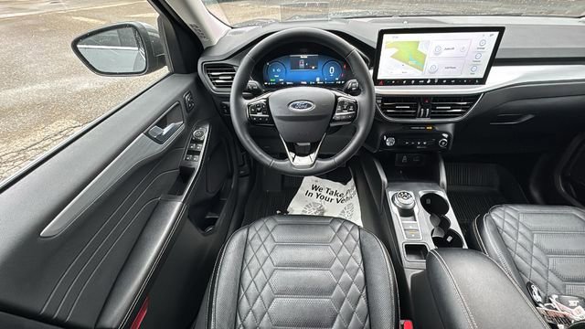 Certified 2024 Ford Escape SE w/ PHEV Premium Package image 16