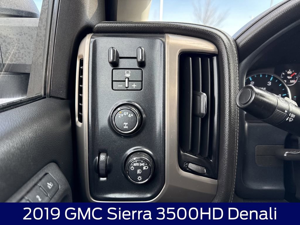 Used 2019 GMC Sierra 3500 Denali w/ Duramax Plus Package image 26