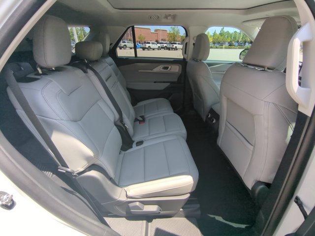 Certified 2025 Ford Explorer Active w/ Active Comfort Package AWD/4WD image 27