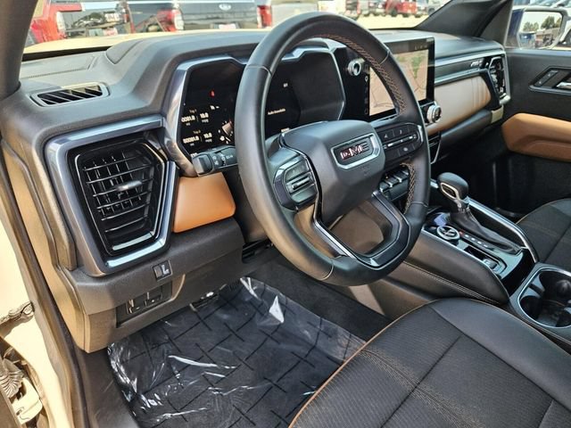 Used 2024 GMC Canyon AT4 w/ Technology Package AWD/4WD image 18