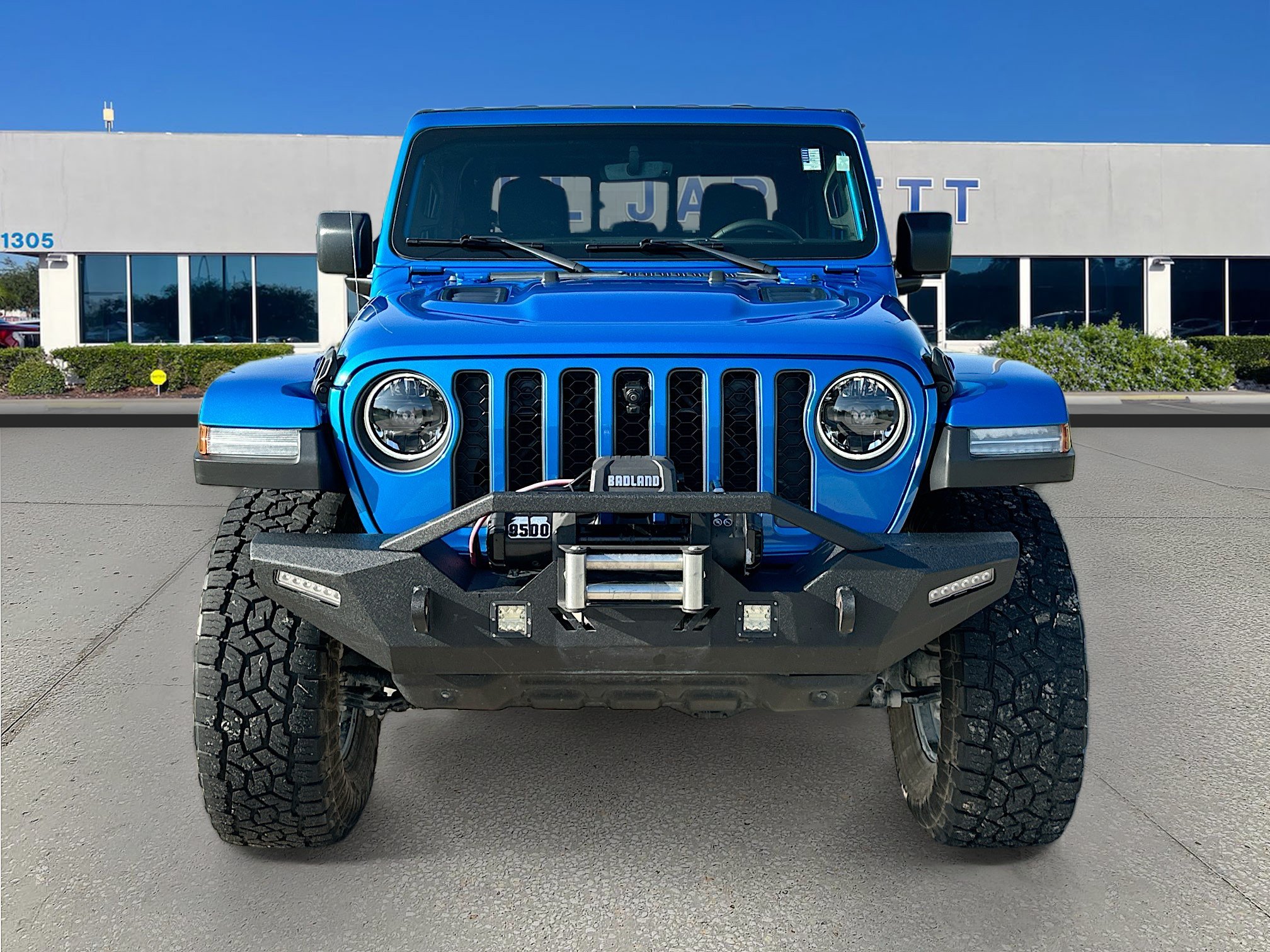 Used 2023 Jeep Gladiator Rubicon w/ LED Lighting Group AWD/4WD image 2