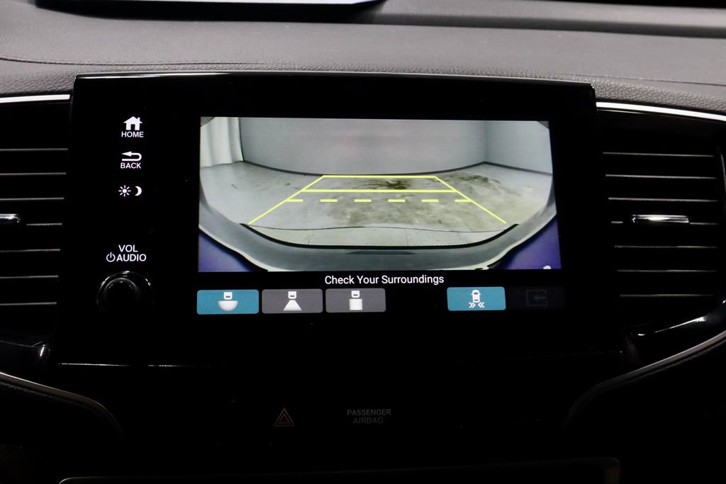 Used 2022 Honda Passport TrailSport image 2