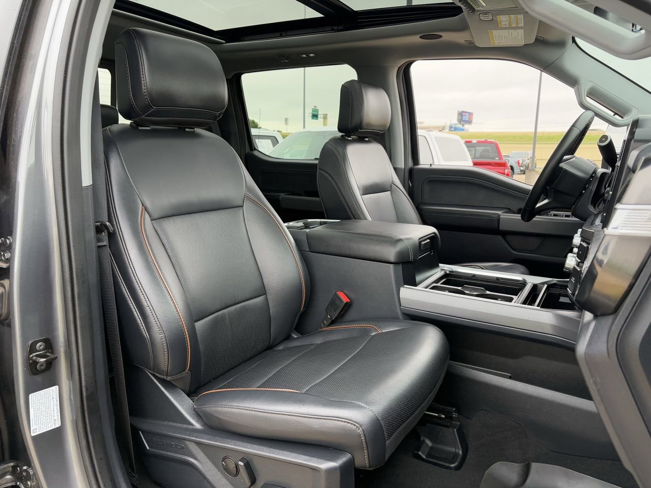 Certified 2025 Ford F250 Lariat w/ Lariat Ultimate Package AWD/4WD image 34