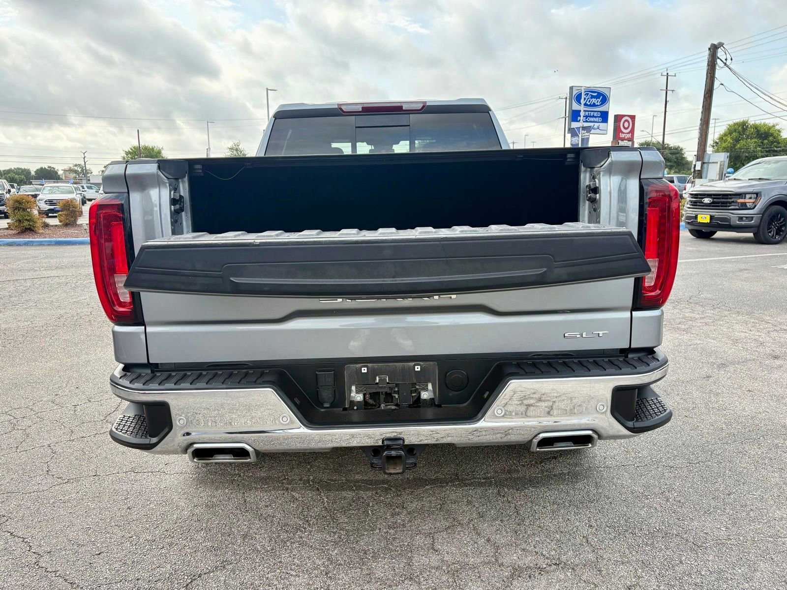 Used 2023 GMC Sierra 1500 SLT AWD/4WD image 5