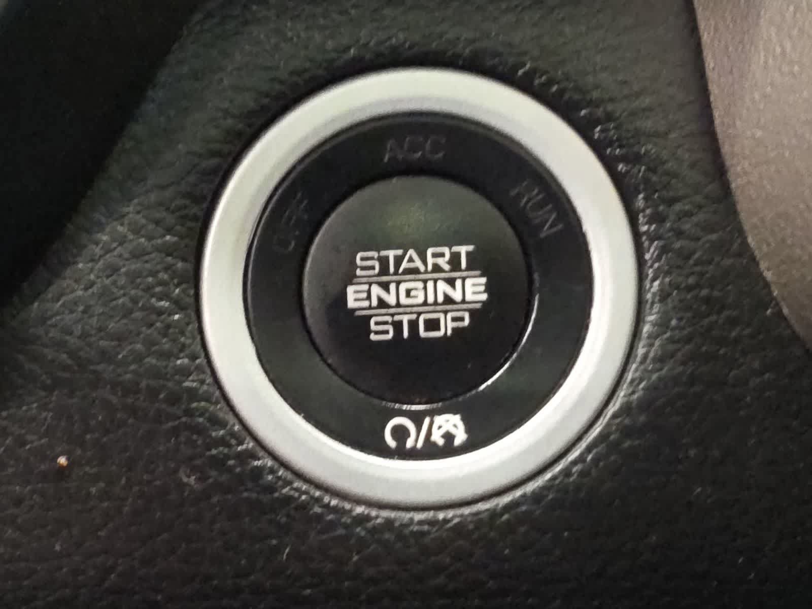 Used 2019 RAM 1500 Laramie AWD/4WD image 27
