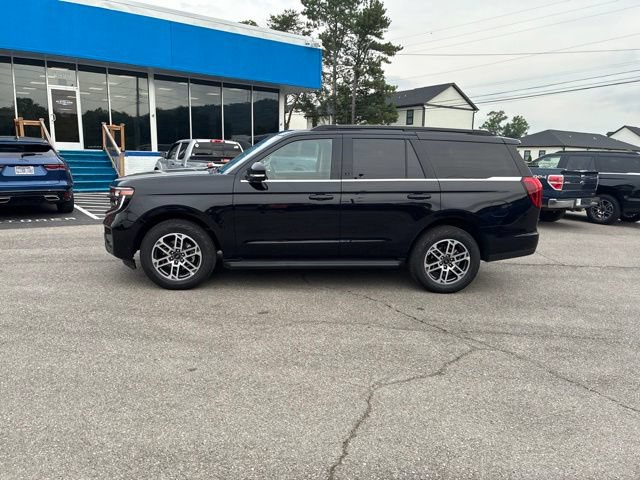 Certified 2025 Ford Expedition Active AWD/4WD image 16
