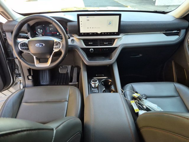 Certified 2025 Ford Explorer Active w/ Active Comfort Package RWD image 31