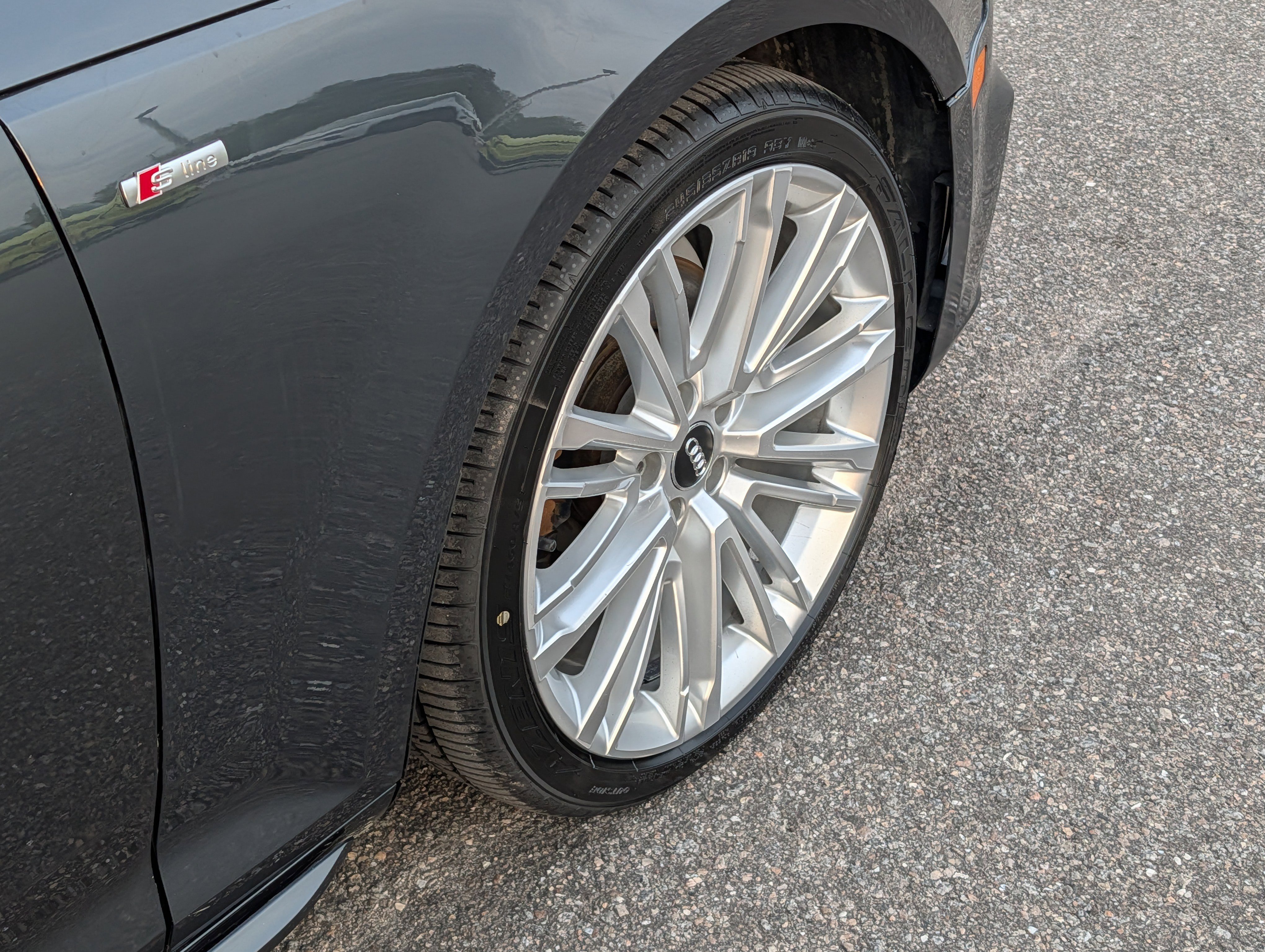 Used 2018 Audi A4 2.0T Ultra Premium Plus w/ Premium Plus Package FWD image 12