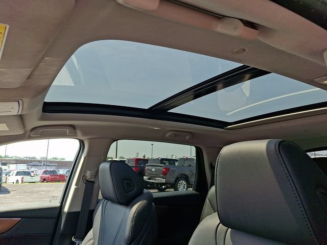 Used 2022 Acura MDX SH-AWD image 16