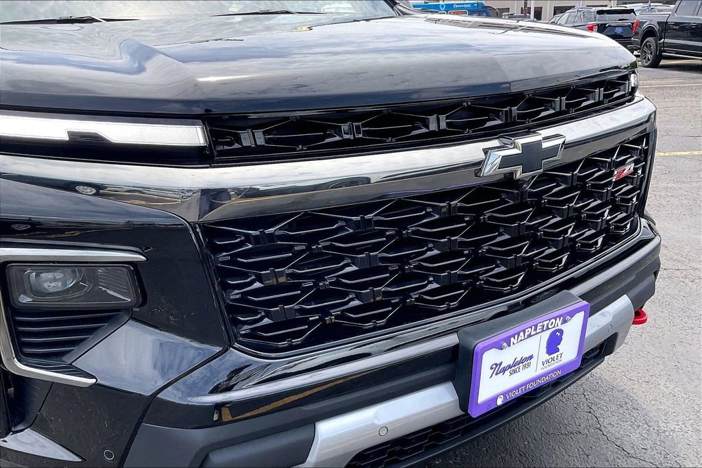 Used 2025 Chevrolet Traverse Z71 w/ Enhanced Driving Package AWD/4WD image 31