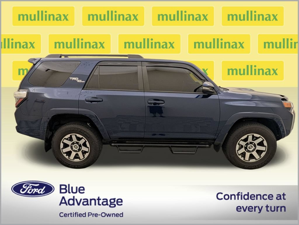 Used 2023 Toyota 4Runner TRD Off-Road Premium w/ Moonroof Package AWD/4WD image 2