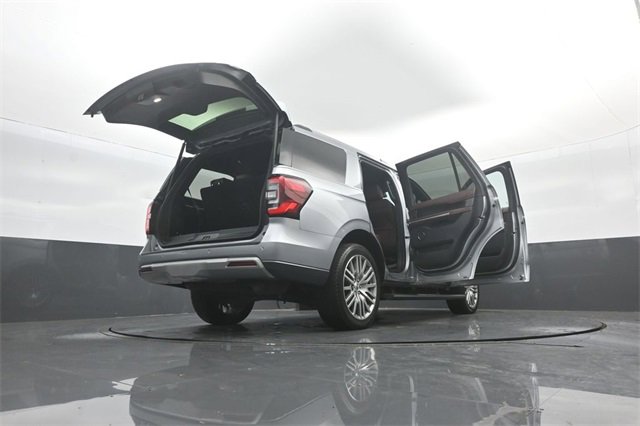 Certified 2022 Ford Expedition Limited image 32