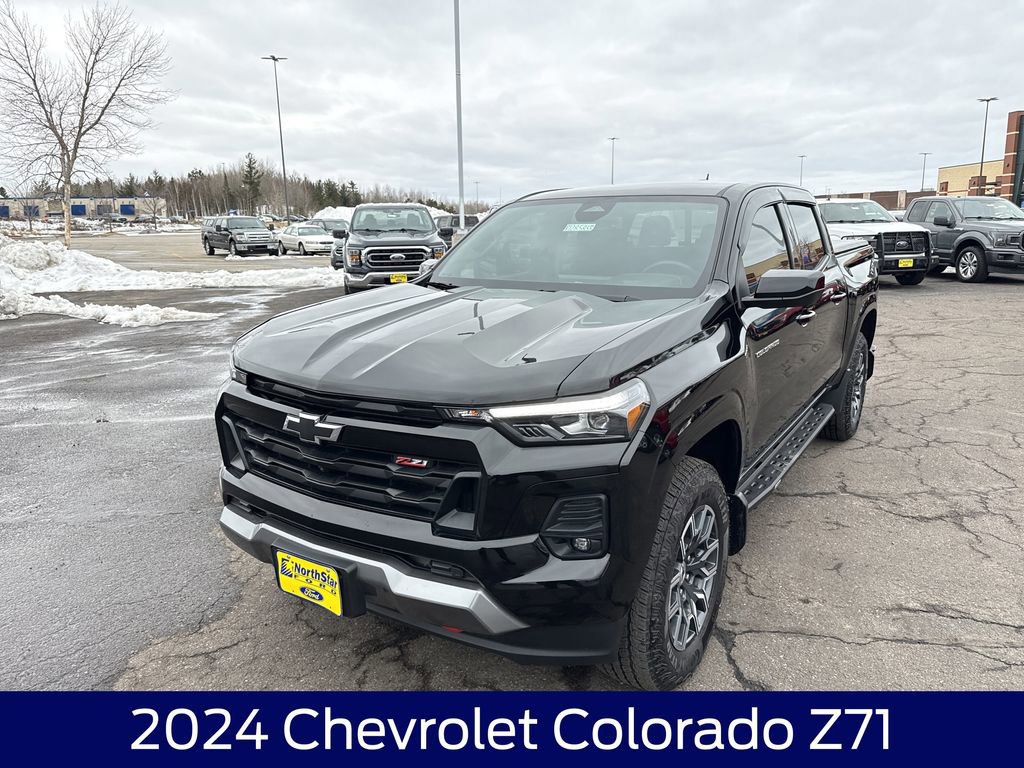 Used 2024 Chevrolet Colorado Z71 w/ Z71 Convenience Package 2 image 8