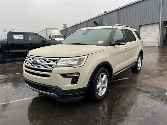 Certified 2018 Ford Explorer XLT w/ Equipment Group 202A image 7