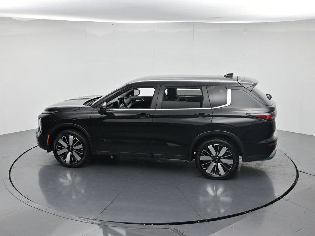 Used 2025 Mitsubishi Outlander SE FWD image 47
